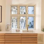 Lovely By W Bathtub And Balcony *