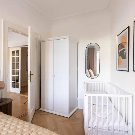 شقة Lovely By W Bathtub And Balcony