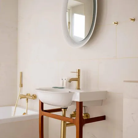 아파트 Lovely By W Bathtub And Balcony *